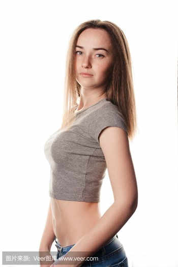 女儿的奶的水小说小可