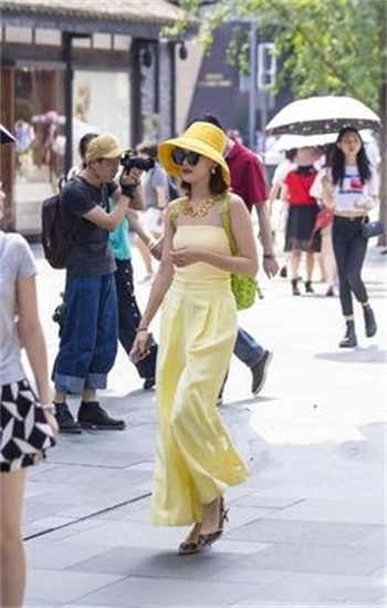 奇怪的美发拉龙