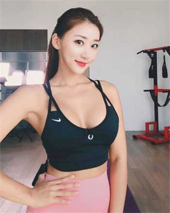 我的大学女友林夕雪24