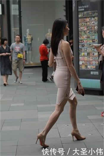 姐妹合照发朋友圈说说