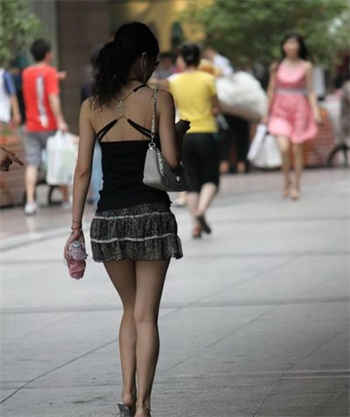 女的拉屎的地方能c吗