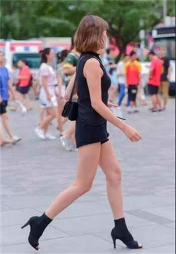 我的爱情公寓女友亦菲