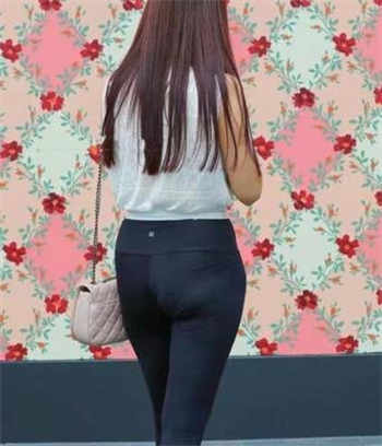 女主穿越逃婚男主是将军