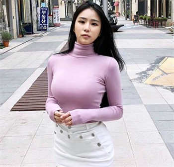 彼女は旅に出る原唱是谁