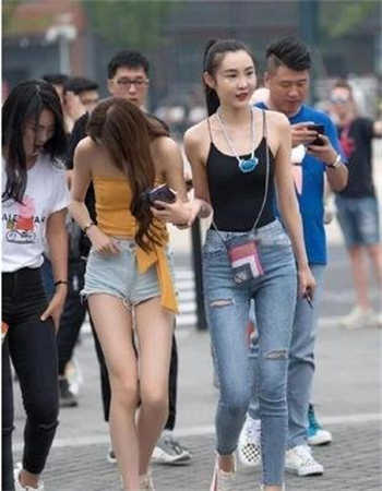43岁大妈约会21岁