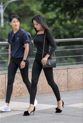 蛇王你两根蛇根插得我好疼