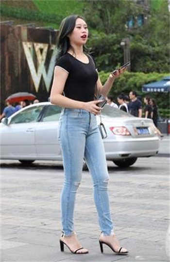 吴梦梦与家庭老老