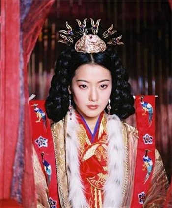 唐悠悠吕子乔婚纱店